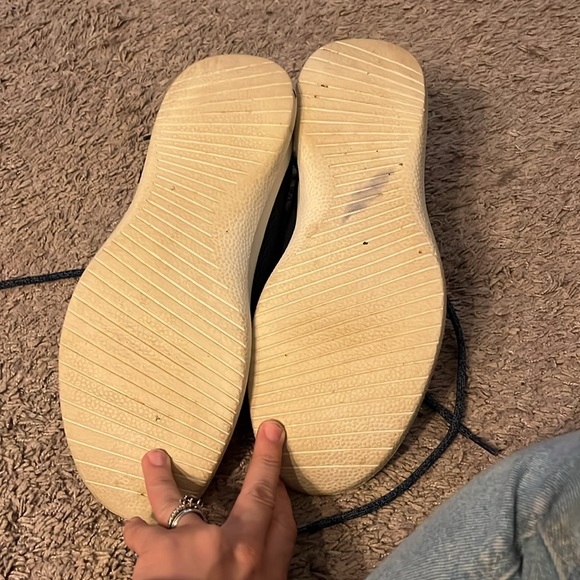 Men’s blue sneakers, gently used - Picture 3 of 3